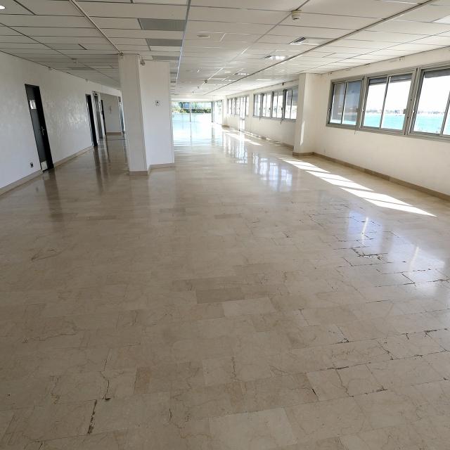 B3 Vacuum