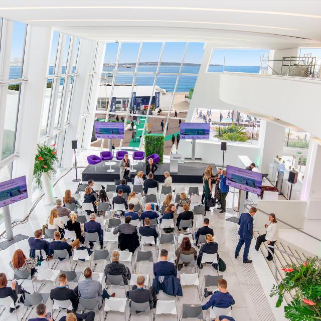 Cannes Mipim2022 - Foyer Grand Audi